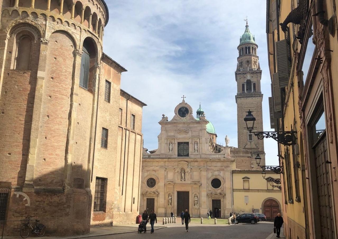 Luxury 5 Al Duomo Di Parmaアパートメント エクステリア 写真