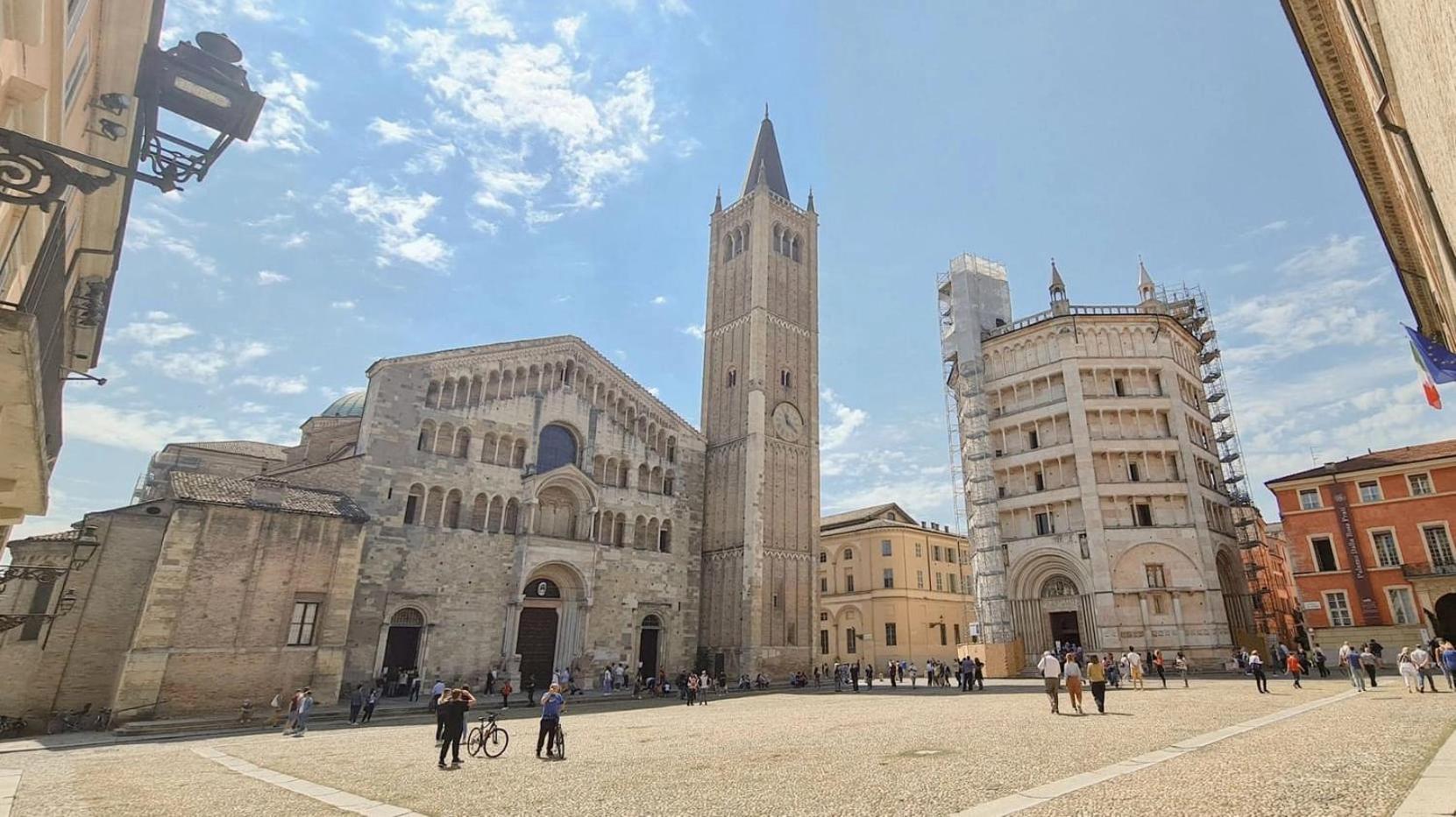 Luxury 5 Al Duomo Di Parmaアパートメント エクステリア 写真